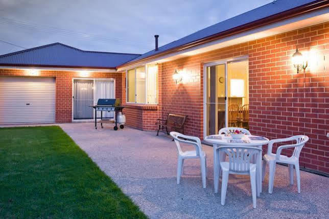 All Seasons Port Elliot Holiday House Exterior photo